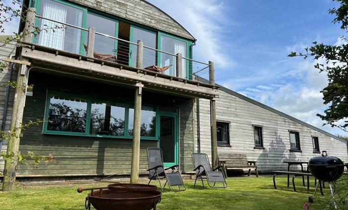 Eco Barn back garden